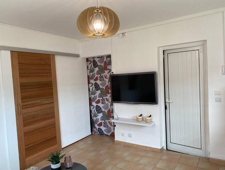 Appartement Cosy & Calme En Rez De Villa Saint-Francois  Bagian luar foto